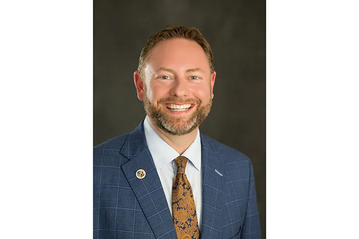 Jason Jones headshot